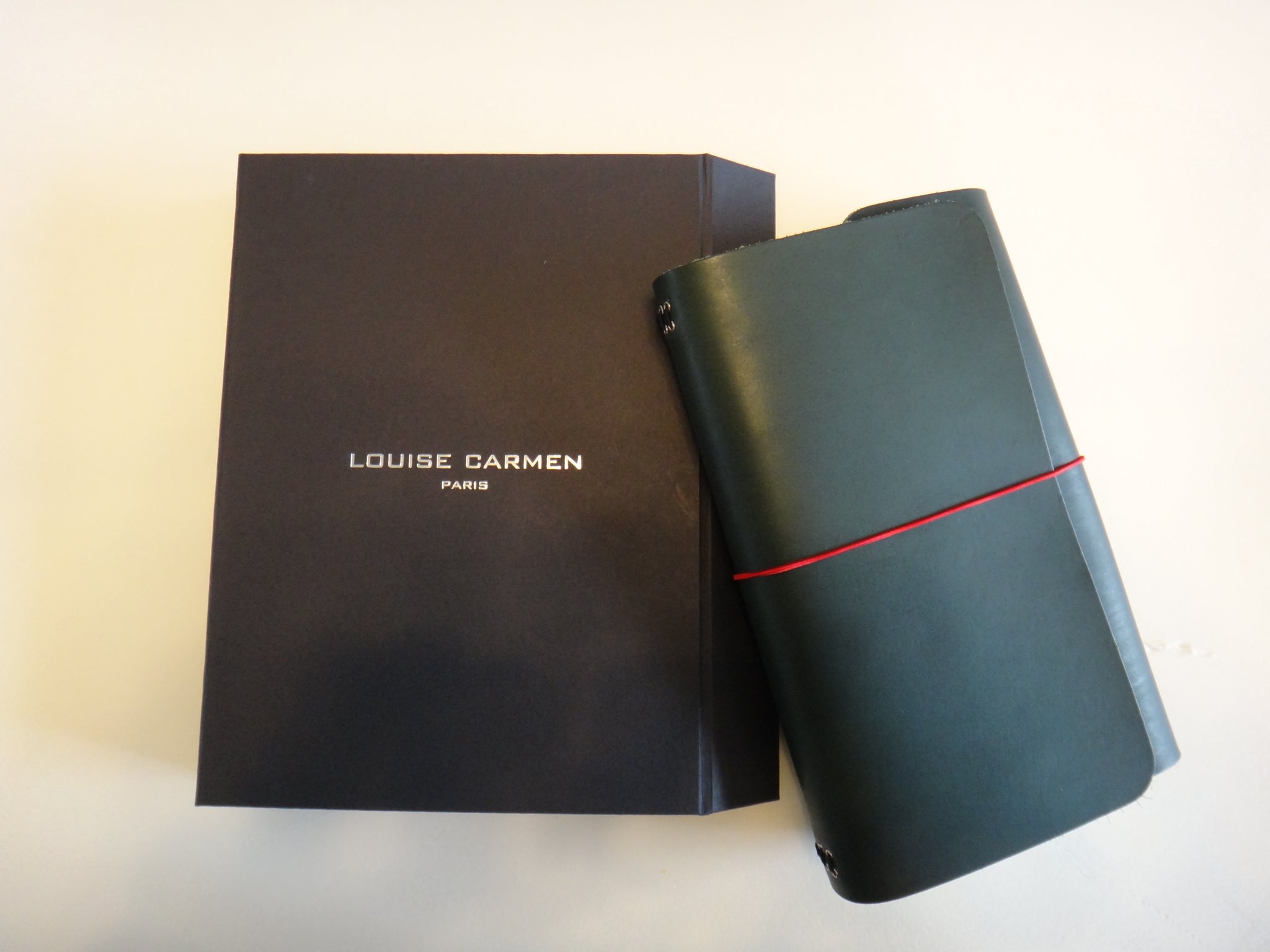 LOUISE CARMEN(ルイーズカルメン)手帳 ノートカバー フランス製 高級本